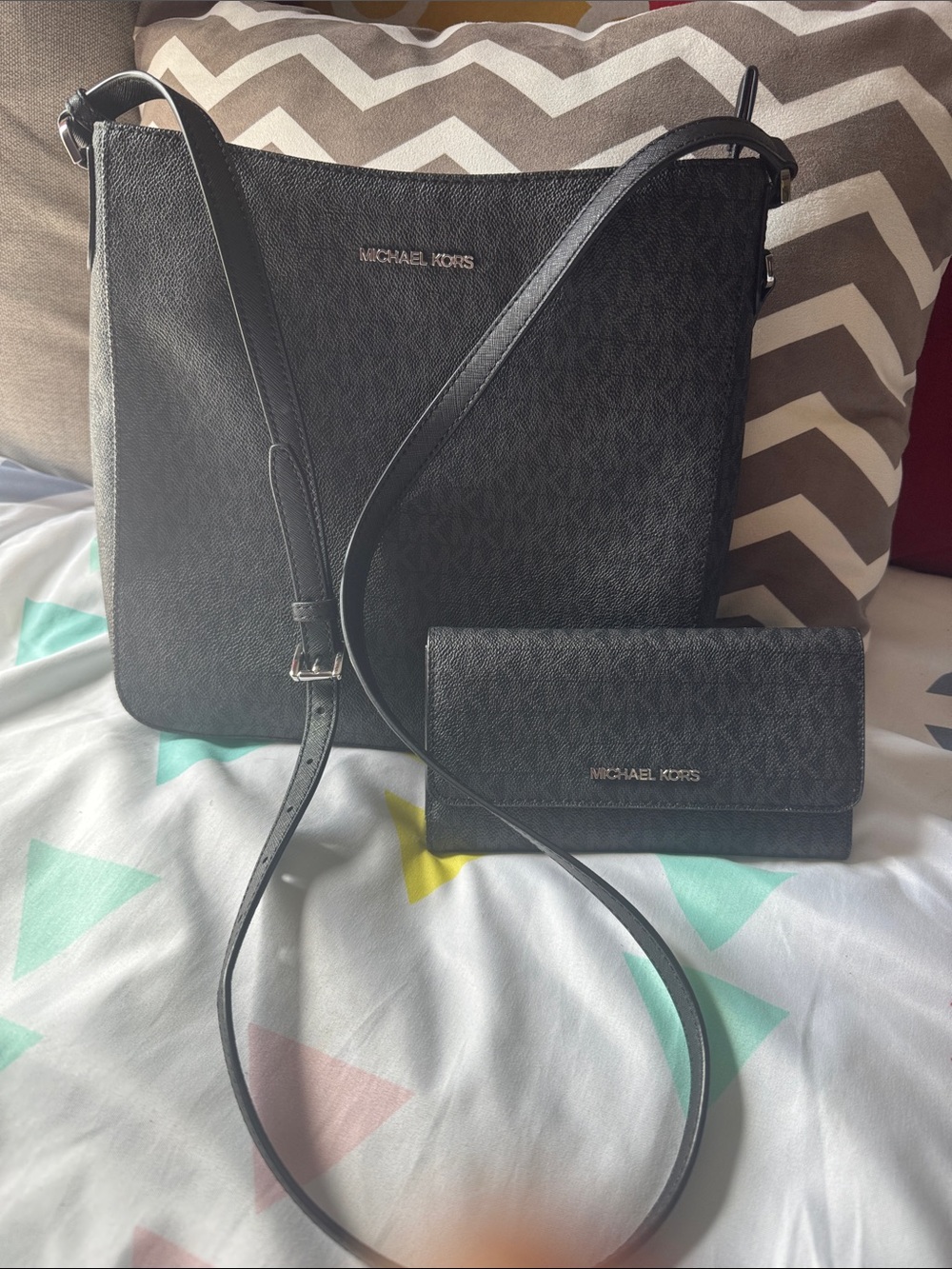 Michael Kors Black Signature Crossbody with Matching Wallet Set